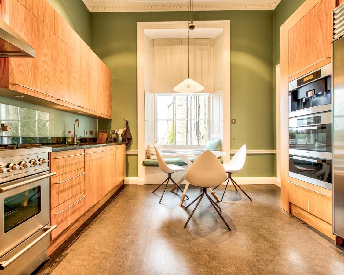 Beautiful City Centre Georgian 4 Bed Townhouse With Private Garden Edinburg Exteriör bild