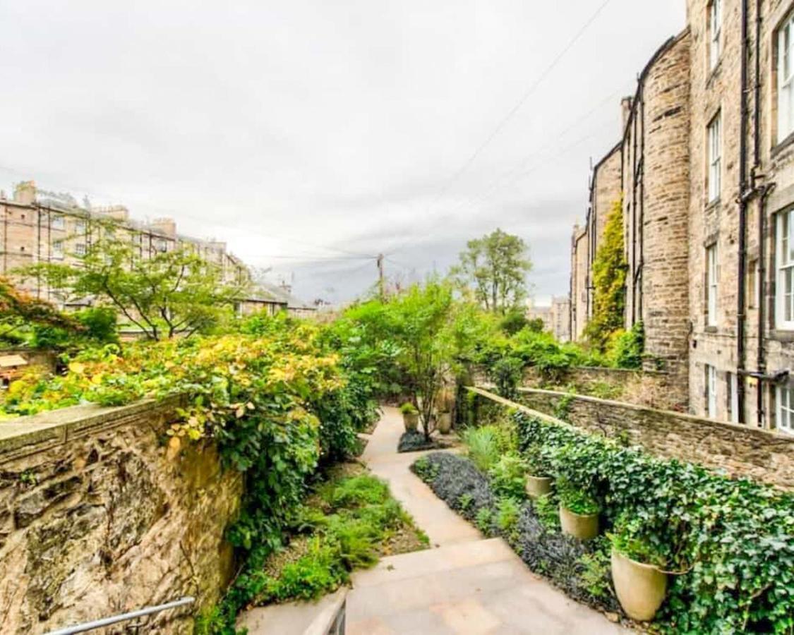 Beautiful City Centre Georgian 4 Bed Townhouse With Private Garden Edinburg Exteriör bild