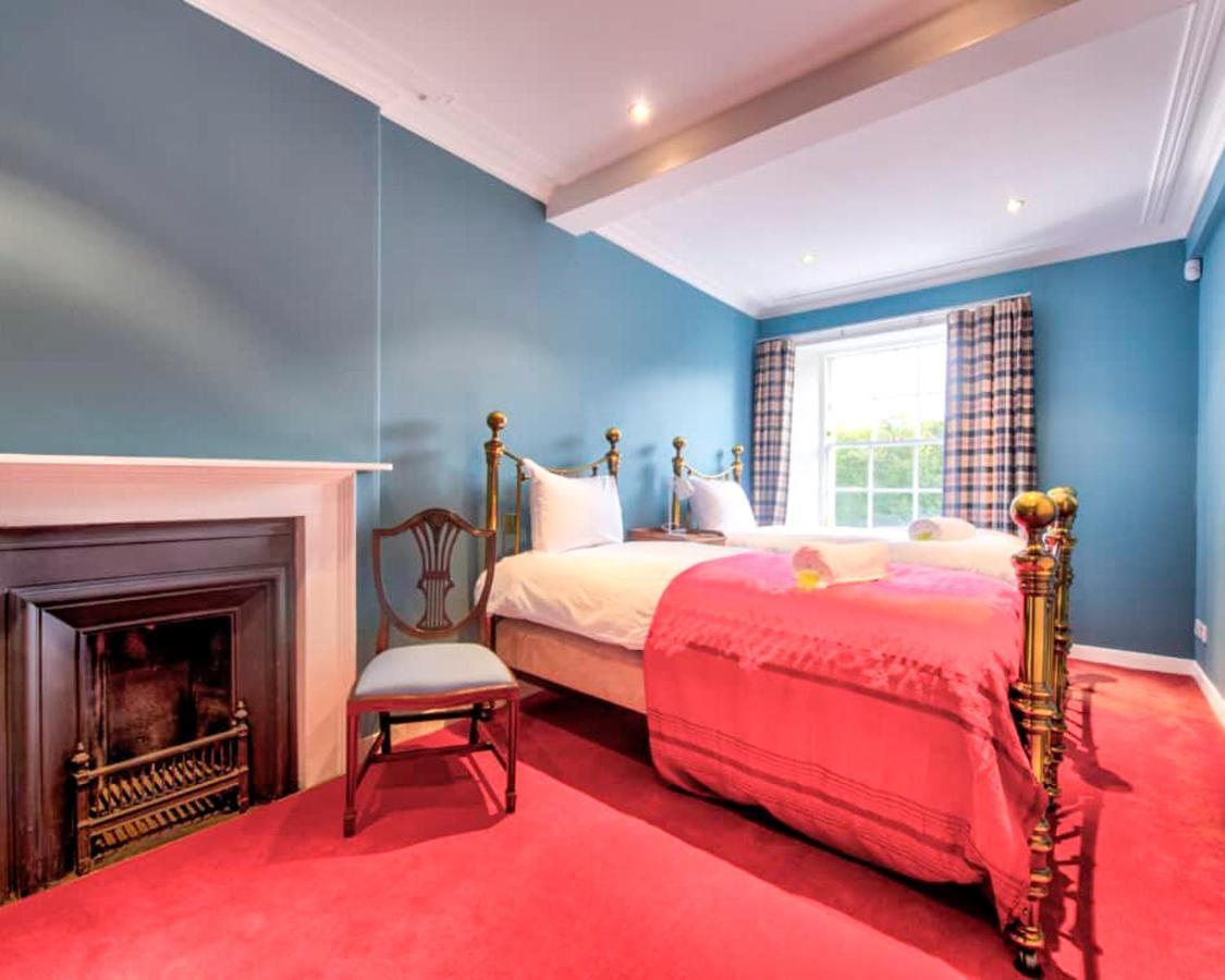 Beautiful City Centre Georgian 4 Bed Townhouse With Private Garden Edinburg Exteriör bild